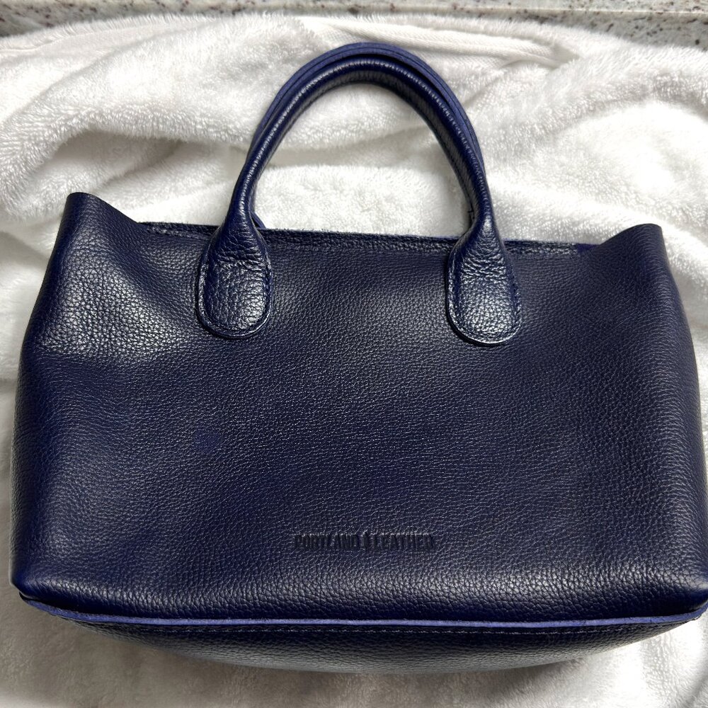 Portland Leather Large Premium Raindrop with zipper.  Cobalt.